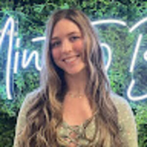 Meet your Posher, Haileigh